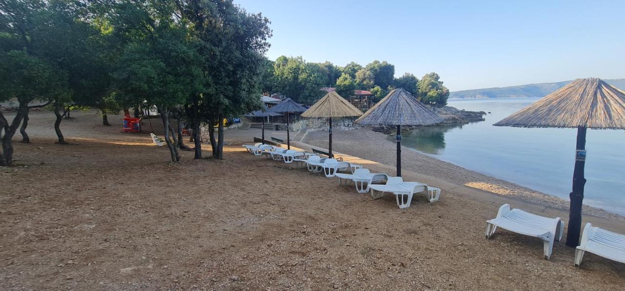 Apartments Villa "Aurea" With Pool Veglia Exterior foto